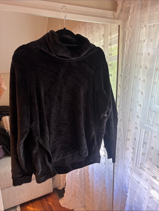 Athleta Sweaters - Athleta Black Plush Cowl Neck Sweater